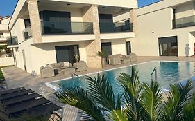 Vila Softic Azra
