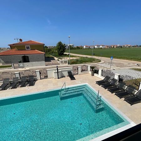 Vila Softic Azra Umag Exterior foto