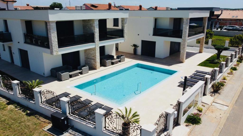 Vila Softic Azra Umag Exterior foto