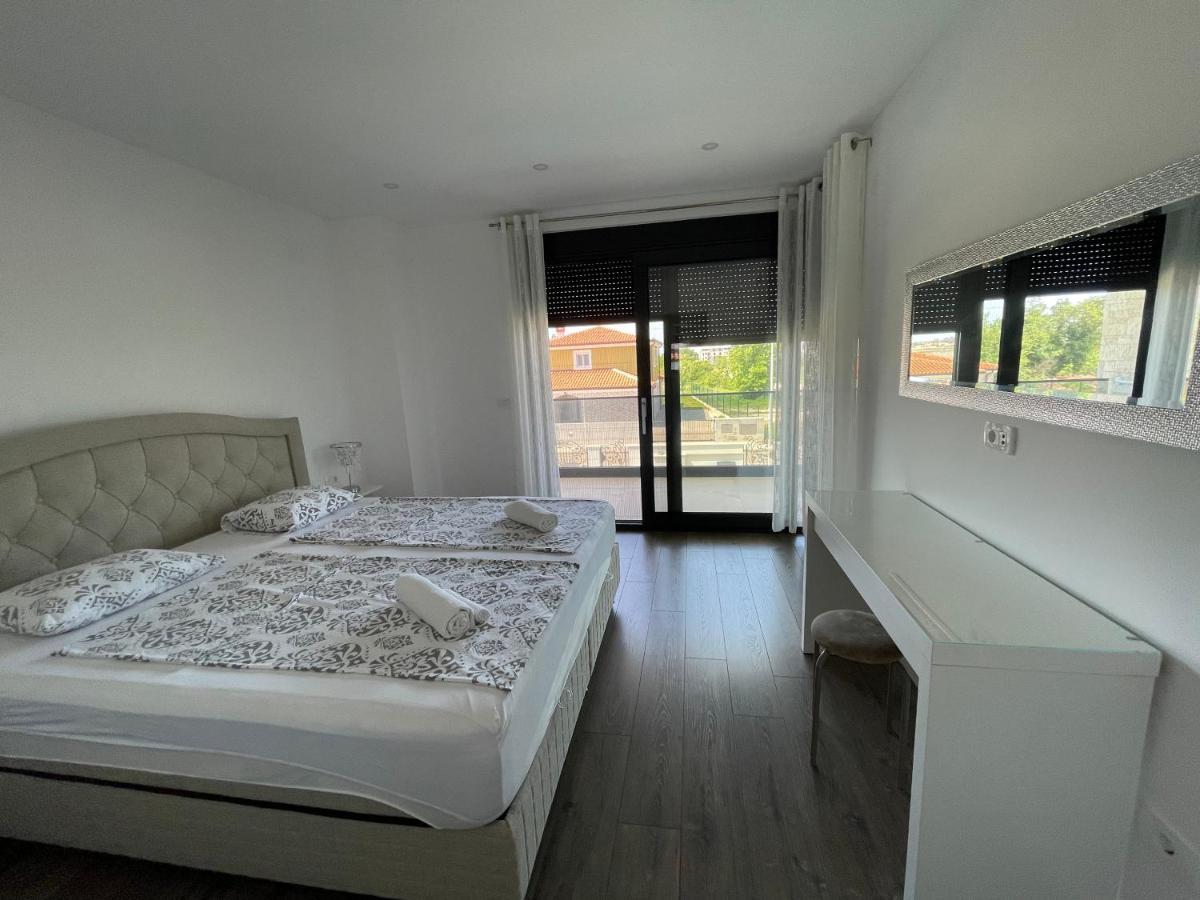 Vila Softic Azra Umag Exterior foto